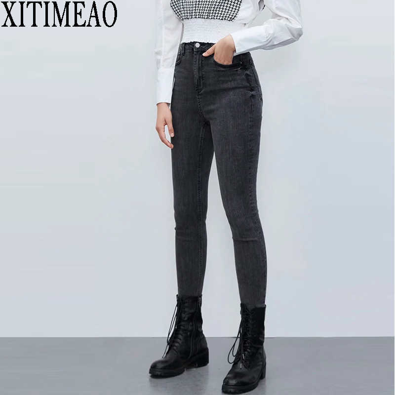 ZA Women Dark Color High-waist Jeans Featuring Design On The Front Zip Fly And Metal Top Button Fastenin Tight Pants 210602, Black
ZA Women Dark Color High-waist Jeans Featuring Design On The Front Zip Fly And Metal Top Button Fastenin Tight Pants 210602, Black