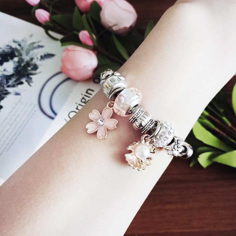 Bangle Vintage Stainless Steel Bohemia Bracelet Little Daisy Flower Shell Pearl Fashion Lady
Bangle Vintage Stainless Steel Bohemia Bracelet Little Daisy Flower Shell Pearl Fashion Lady