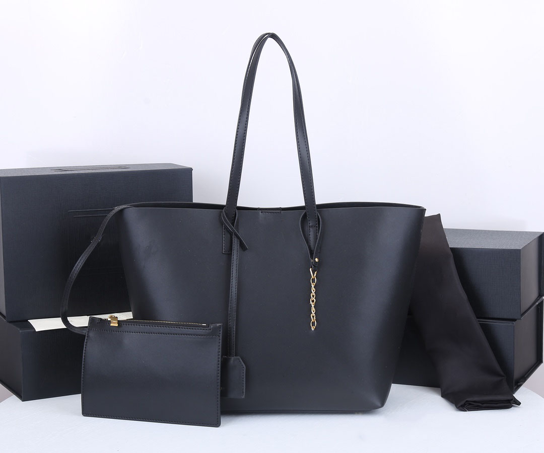 High quality Luxury designer Classic Shopping bag handbags Totes Package Large Capacity Shoulders Day Clutch Wallet Ladies composite bags, Black
High quality Luxury designer Classic Shopping bag handbags Totes Package Large Capacity Shoulders Day Clutch Wallet Ladies composite bags, Black
