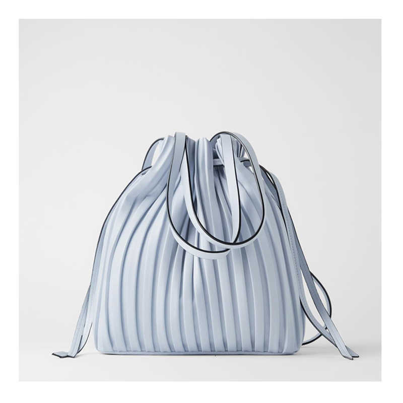 Korean Version Summer Simple Pleated Bucket 2021 Single Shoulder Slant Span Large Capacity Women's Bag, Black
Korean Version Summer Simple Pleated Bucket 2021 Single Shoulder Slant Span Large Capacity Women's Bag, Black