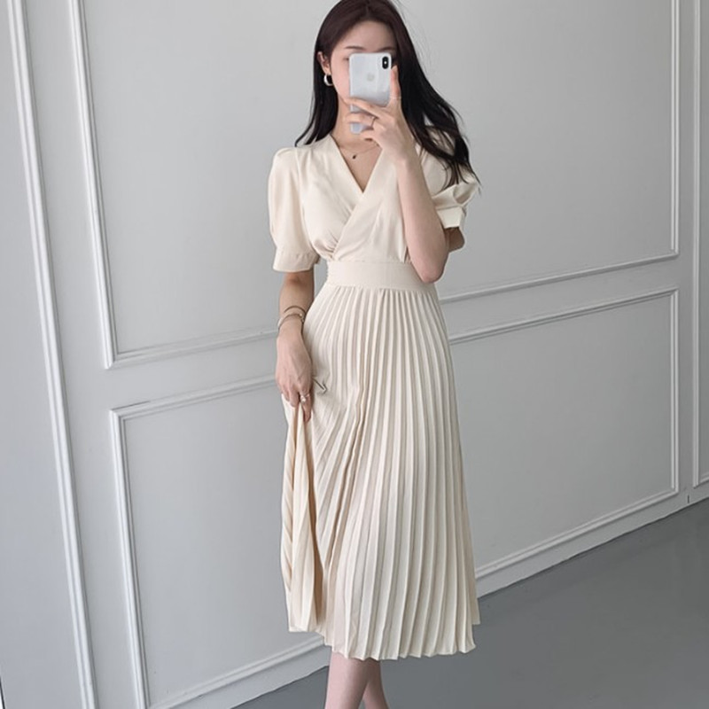 Summer Fashion Korean Solid A-line Pleated Long Dress Women Short Sleeve V-neck Belted Dresses Elegant Office Ladies Vestid 210525, Picture color
Summer Fashion Korean Solid A-line Pleated Long Dress Women Short Sleeve V-neck Belted Dresses Elegant Office Ladies Vestid 210525, Picture color