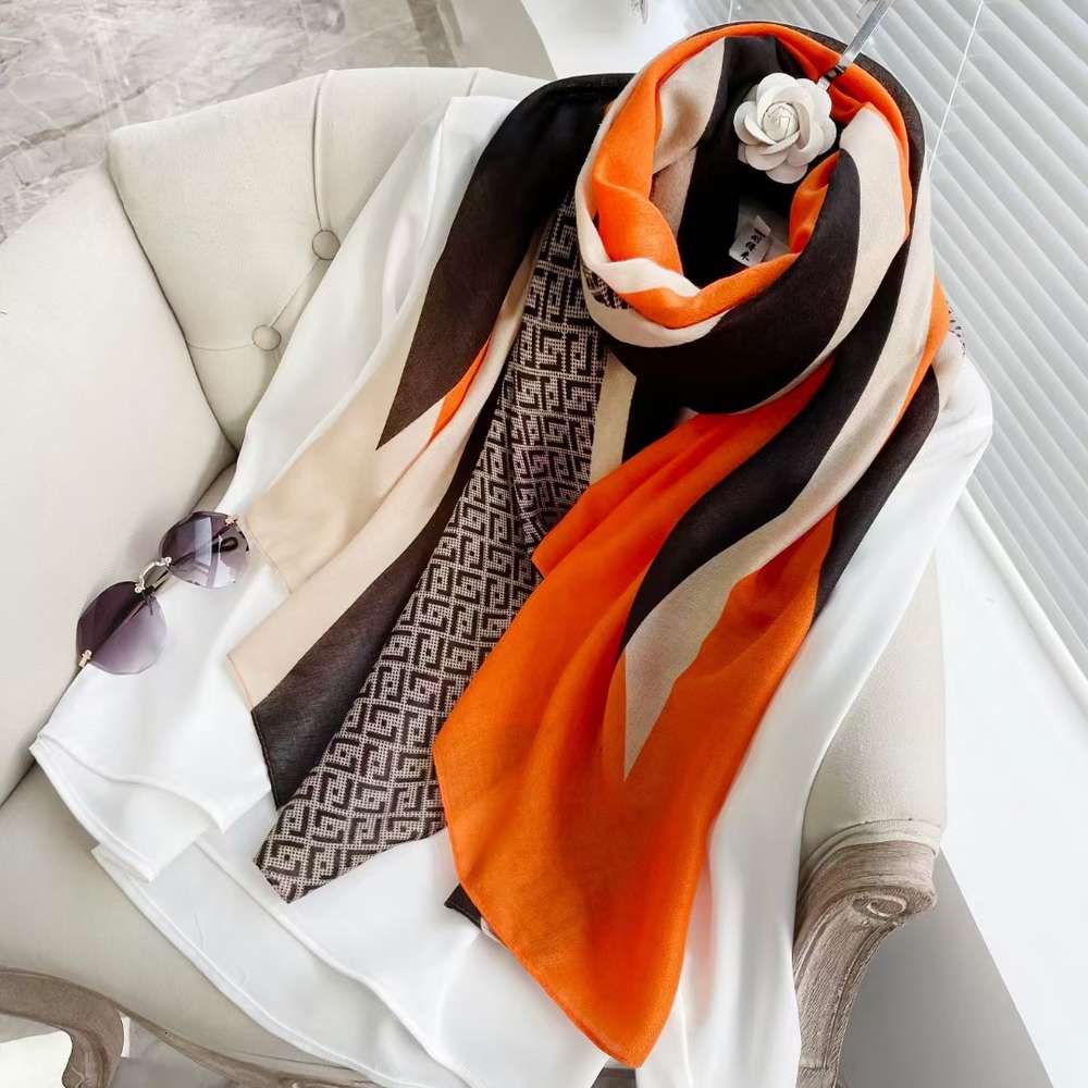 scarf New cotton hemp diamond color matching silk scarf Bib sunscreen shawl autumn and winter net red female student Korean fashion
scarf New cotton hemp diamond color matching silk scarf Bib sunscreen shawl autumn and winter net red female student Korean fashion