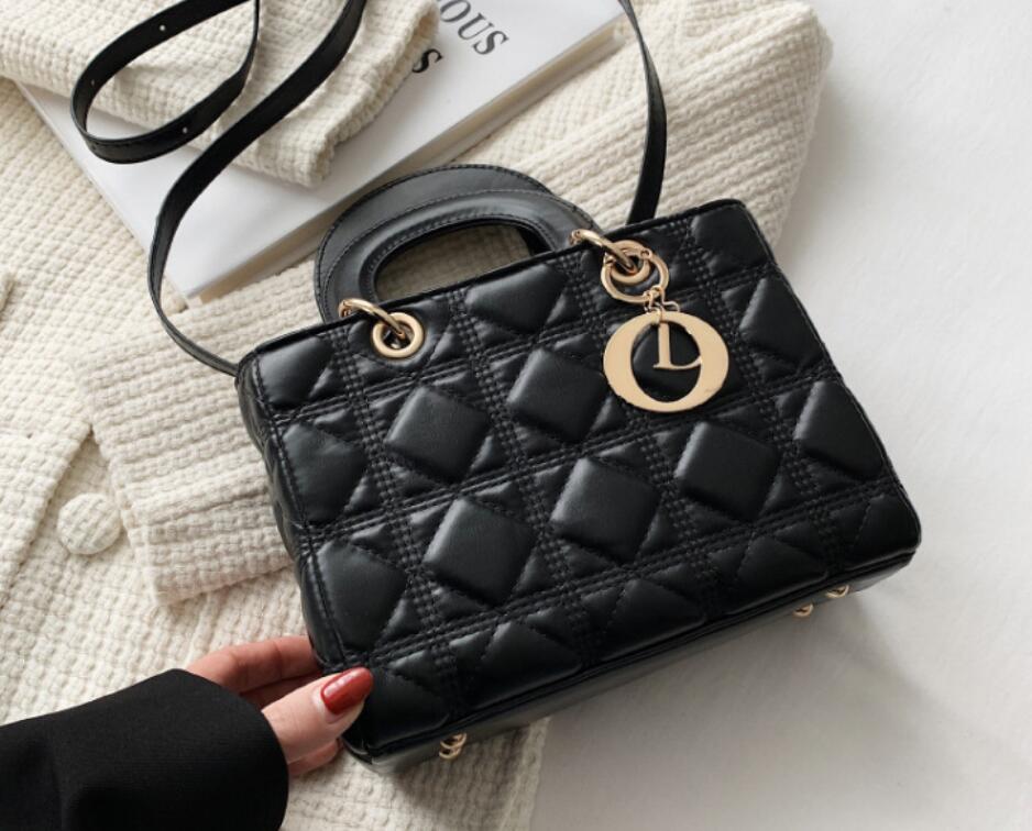 Lingge small bag women's bags 2022 popular new trendy fashion chain hand-held Diana bag net red one-shoulder messenger bags, W2
Lingge small bag women's bags 2022 popular new trendy fashion chain hand-held Diana bag net red one-shoulder messenger bags, W2