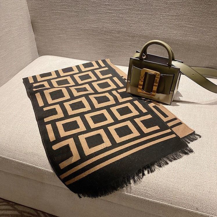 Fashion Accessories Scarves Classic Letter Pattern Autumn Winter Casual Wraps Men Women Unisex
Fashion Accessories Scarves Classic Letter Pattern Autumn Winter Casual Wraps Men Women Unisex