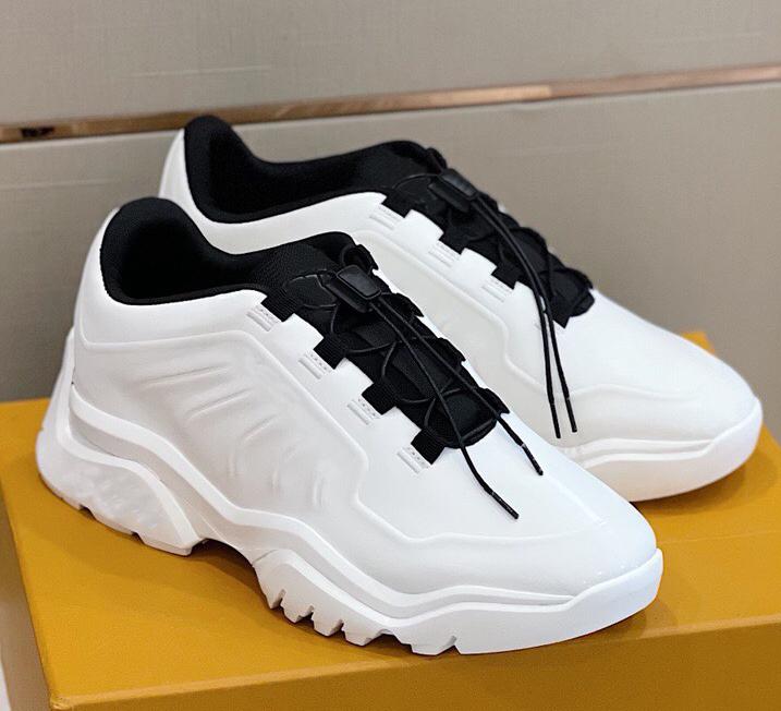 Running shoes men's MILLENIUM TRAINER casual sports Real leather Sneakers outdoor chaussures de designer Christmas 1A9902 1A9910
Running shoes men's MILLENIUM TRAINER casual sports Real leather Sneakers outdoor chaussures de designer Christmas 1A9902 1A9910