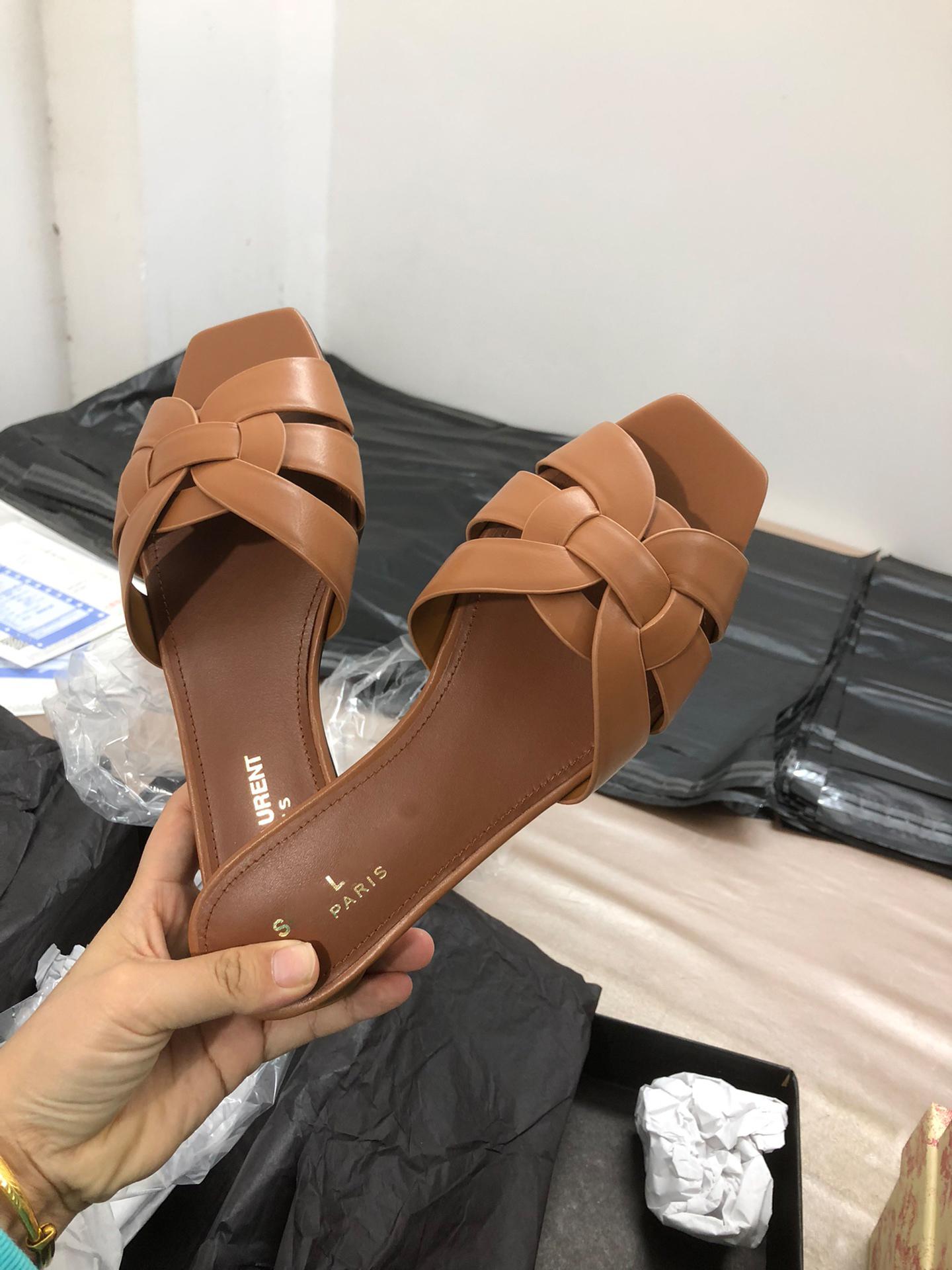 Spring Summer Sandals Fashion Flat Heel shoes Word Cool Slippers Casual Streetwear Ladies, White
Spring Summer Sandals Fashion Flat Heel shoes Word Cool Slippers Casual Streetwear Ladies, White
