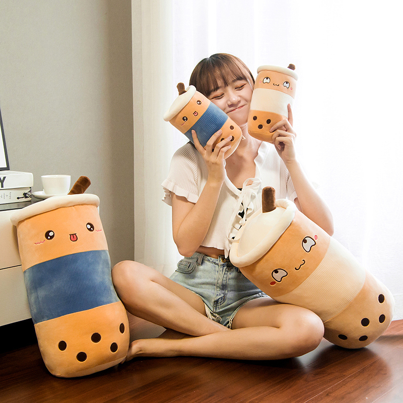 50cm Cute Bubble Tea Cup Shaped Pillow Stuffed Plush Soft Real-life Food Milk Tea Sofa Cushion Funny Toys for Kids Girls Decor
50cm Cute Bubble Tea Cup Shaped Pillow Stuffed Plush Soft Real-life Food Milk Tea Sofa Cushion Funny Toys for Kids Girls Decor