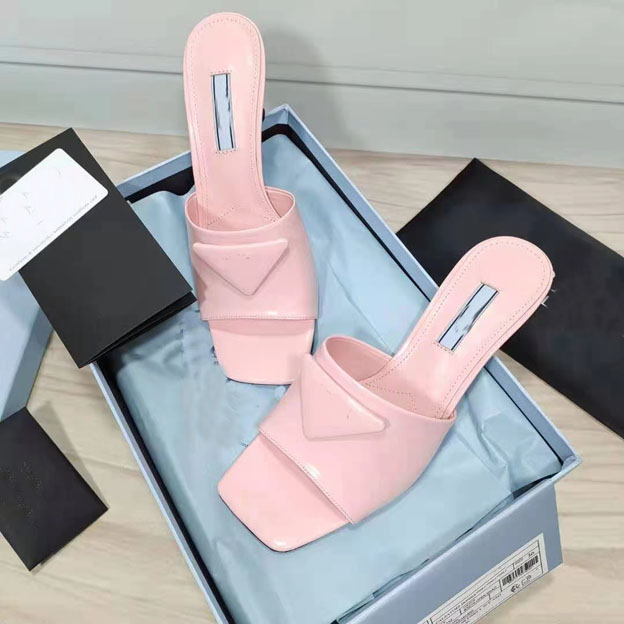 2021 factory direct selling women's slippers Fashion Square Head real leather middle heel wedding dress designer street show 6.5cm with box size 34-41, Black
2021 factory direct selling women's slippers Fashion Square Head real leather middle heel wedding dress designer street show 6.5cm with box size 34-41, Black