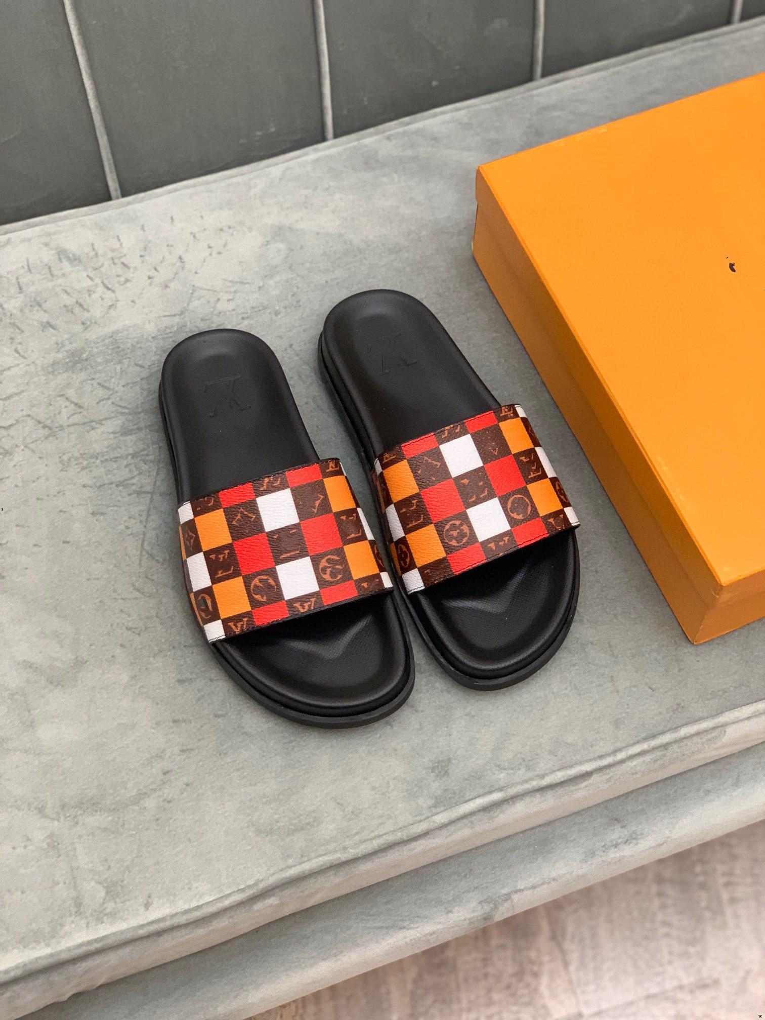 MF Men luxury slippers indoor bathroom non-slip flip flops 2021 summer breathable beach shoes men's high-quality slipper 11, #05
MF Men luxury slippers indoor bathroom non-slip flip flops 2021 summer breathable beach shoes men's high-quality slipper 11, #05
