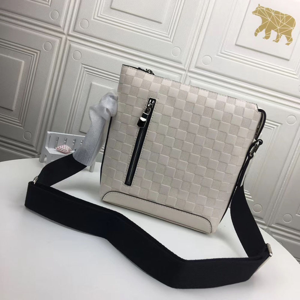 High Quality Men DISCOVERY Small Messenger Bag Crossbody Bags Fashion Lattice Leather zipper Shoulder Totes Man Designer Handbag, Size:25x20x7cm
High Quality Men DISCOVERY Small Messenger Bag Crossbody Bags Fashion Lattice Leather zipper Shoulder Totes Man Designer Handbag, Size:25x20x7cm