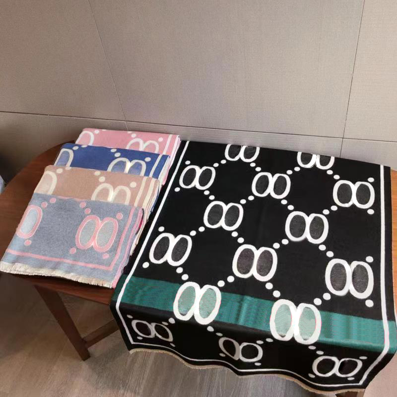 Luxury brand ladies fashion scarf designer headband classic scarfs high quality cashmere material size 68*180cm
Luxury brand ladies fashion scarf designer headband classic scarfs high quality cashmere material size 68*180cm