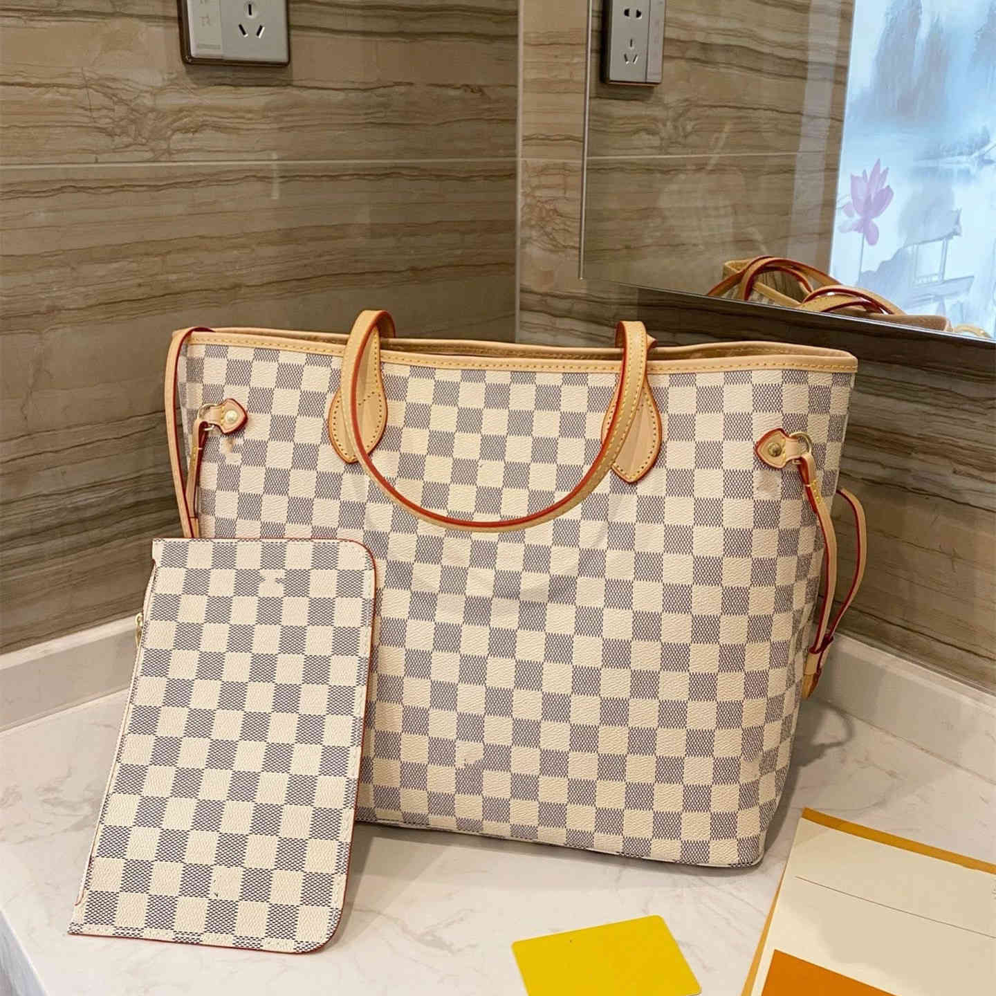 Bag Designers Handbag Woman Shopping Top quality Genuine Leather Purse Euroe Luxurys Classical 8 colors Women Casual Tote come, Black
Bag Designers Handbag Woman Shopping Top quality Genuine Leather Purse Euroe Luxurys Classical 8 colors Women Casual Tote come, Black
