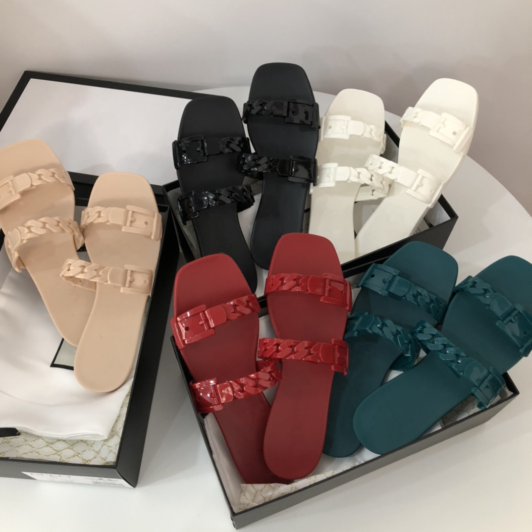 Designer Women Rubber slipper Sandals Fashion Flat jelly Slides Beach Sandal Party Shoes Red Green Black White beige 5 Colors Summer
Designer Women Rubber slipper Sandals Fashion Flat jelly Slides Beach Sandal Party Shoes Red Green Black White beige 5 Colors Summer