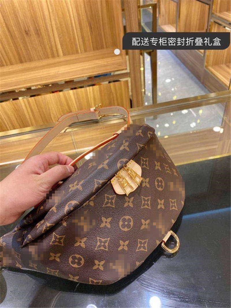 Designers Luxurys Women Men Bumbag Cross Body Shoulder Bag Waist Bags Temperament Bum bag Vitton Cross Fanny Pack Bum Waist BagsLV LOuis
Designers Luxurys Women Men Bumbag Cross Body Shoulder Bag Waist Bags Temperament Bum bag Vitton Cross Fanny Pack Bum Waist BagsLV LOuis