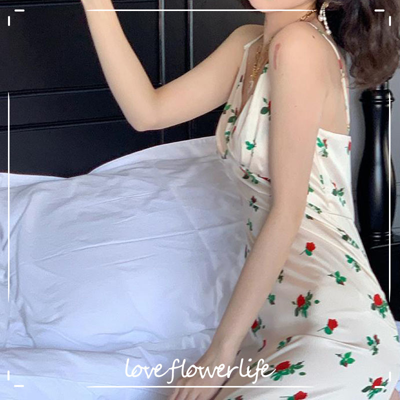 V- Neck Sexy Floral Strap Dress Women Sleeveless Chiffon Elegant Vintage Dress Female Office Lady Dress Korean Style Summer 210521, Black
V- Neck Sexy Floral Strap Dress Women Sleeveless Chiffon Elegant Vintage Dress Female Office Lady Dress Korean Style Summer 210521, Black