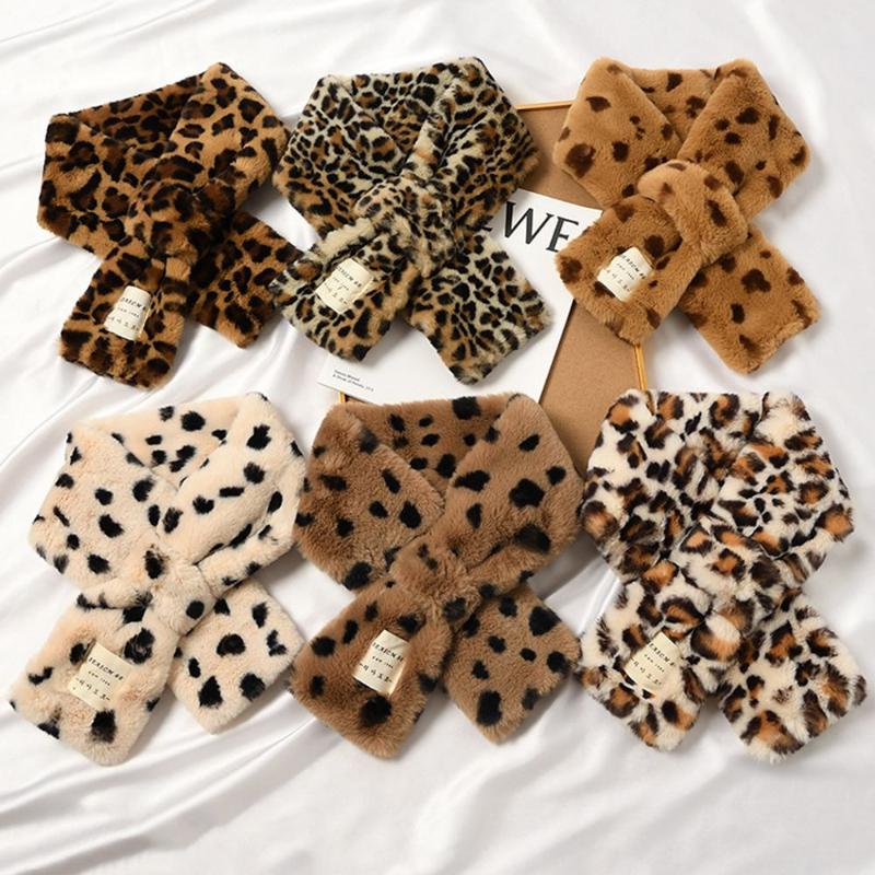 Scarves Woman Leopard Print Plush Scarf Female Winter Thicken Warm Fake Collar Girl Pattern Cross Neckerchief Ladies Fashion Muffle
Scarves Woman Leopard Print Plush Scarf Female Winter Thicken Warm Fake Collar Girl Pattern Cross Neckerchief Ladies Fashion Muffle