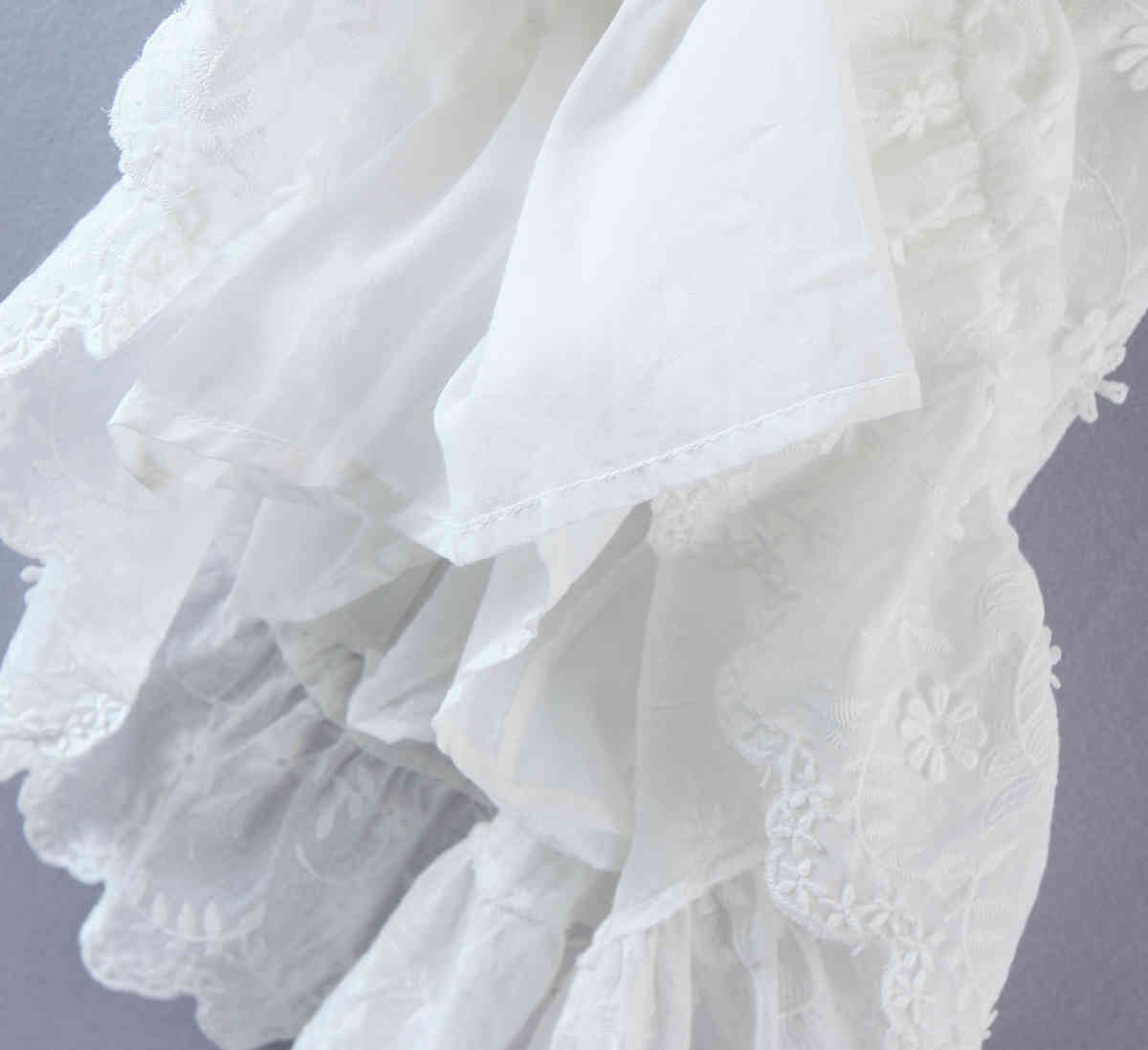 Summer 3D Flower White Short Sleeve Dress Retro Slim Waist Hem Wood ears Ruffles Women Mini Dresses Holiday 210429