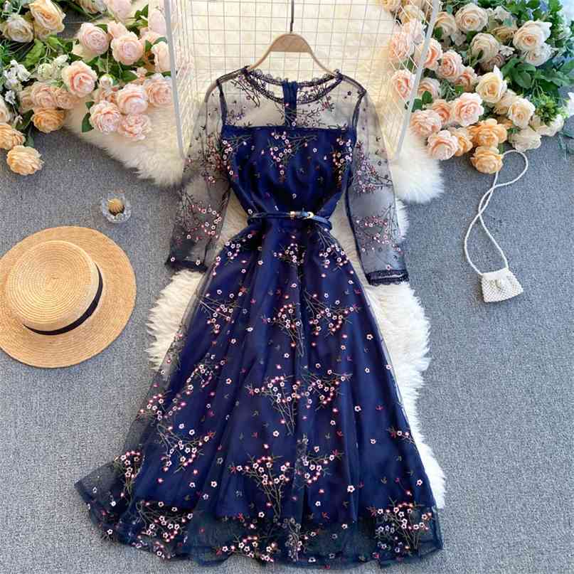 Women Fashion Elegant Feminine A-line Dress Round Neck Long Sleeve Gauze Plum Blossom Embroidery Vestidos R287 210527