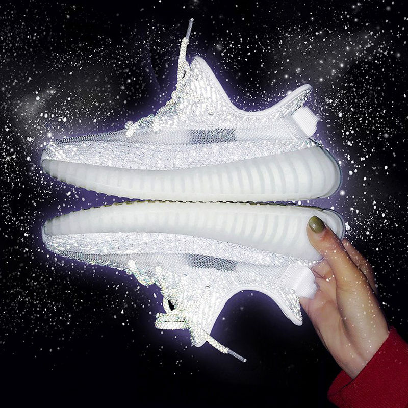 Kanye Running Shoes Ash Blue Zebra Cinder Pearl Tail Light 3M Reflective Israfil Asriel Linen Trainers Mens Women Top Quality With Box Size US12 US13 Wtih Half
Kanye Running Shoes Ash Blue Zebra Cinder Pearl Tail Light 3M Reflective Israfil Asriel Linen Trainers Mens Women Top Quality With Box Size US12 US13 Wtih Half