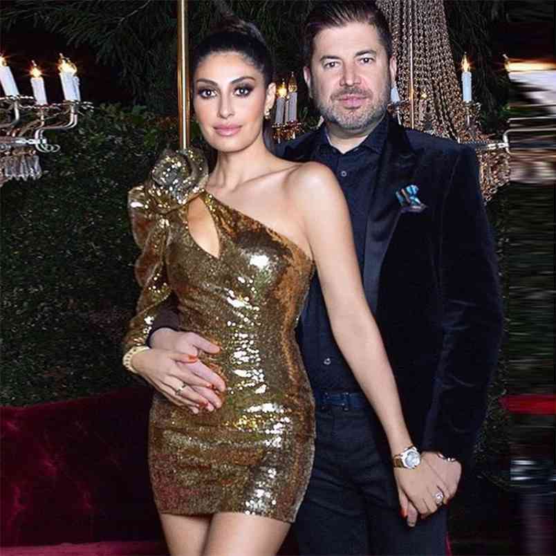 Free Women Sequin Sexy Dress One Shoulder Puff Sleeve Hollow Backless Bodycon Yellow Sparkle Party 210524