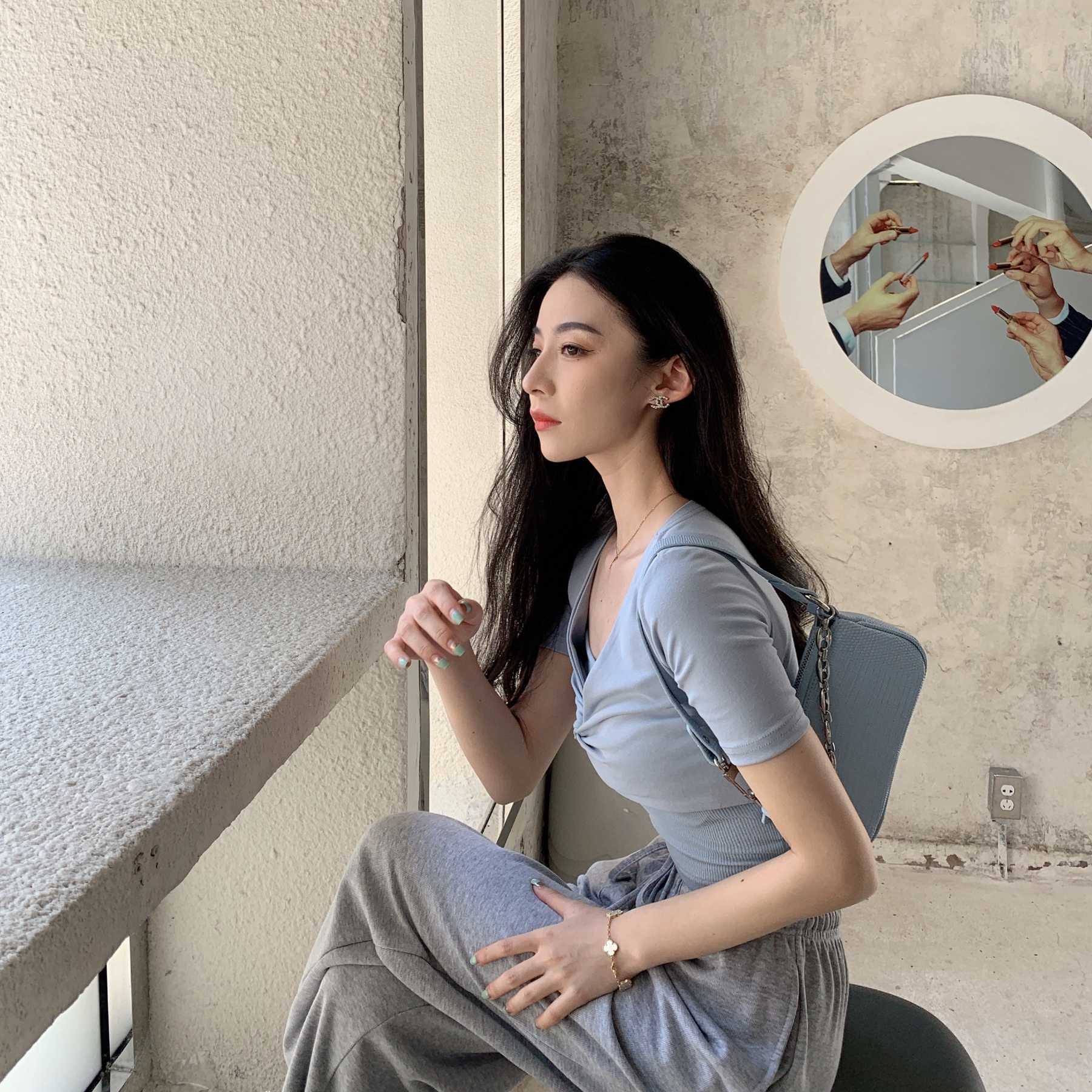 WOMENGAGA summer Korean light blue small fresh gentle elastic cross t-shirt + women's tank tops two piece 3J25 210603