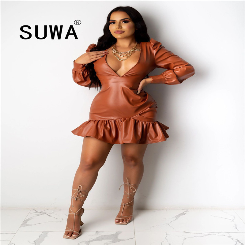 Deep V Neck Long Sleeve Bodycon PU Leather Dress Women Solid Color Pleated Elegant Celebrity Fashion Robe Streetwear 210525, Brown
Deep V Neck Long Sleeve Bodycon PU Leather Dress Women Solid Color Pleated Elegant Celebrity Fashion Robe Streetwear 210525, Brown