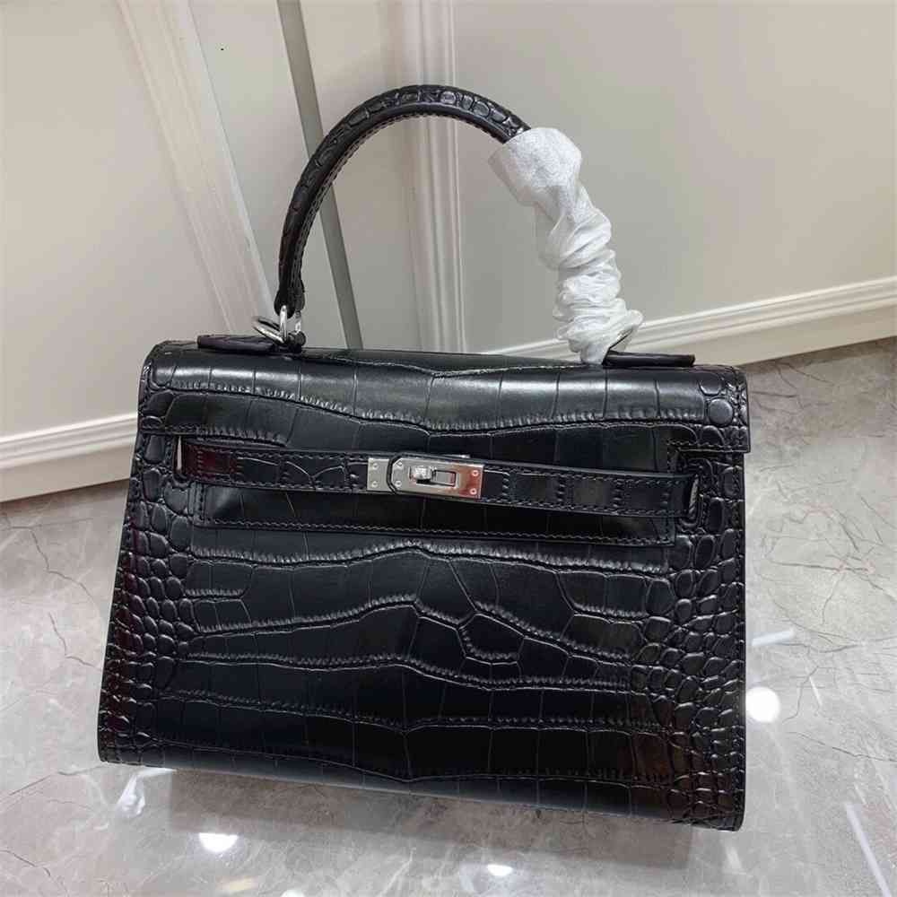 Women Luxurys Designers Bags 2021 alligator Mini II Leather Hand Messenger on the whole storeWhol Designer Handbag Handbags Totes Crossbody Bag
Women Luxurys Designers Bags 2021 alligator Mini II Leather Hand Messenger on the whole storeWhol Designer Handbag Handbags Totes Crossbody Bag