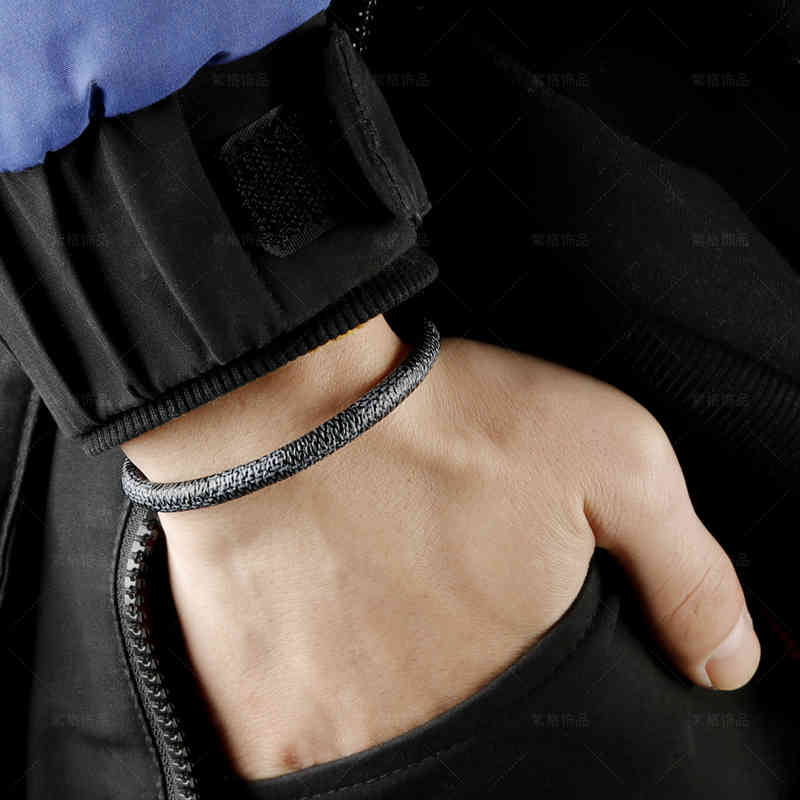 Bangle Charm Bracelets 2021 Fashion Cowhide Stripe Bracelet Bracelet, Male and Female Couple Stainless Steel Magnetic Buckle Jewelry