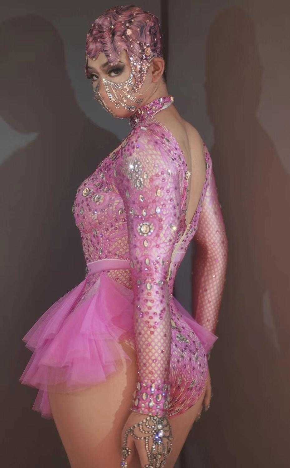 Fashion Pink Party Bodysuit Women Elastic Tights Mesh Ruffles Crystal Bodysuit Niglub Dancer Leotard Stage Outfits 210622