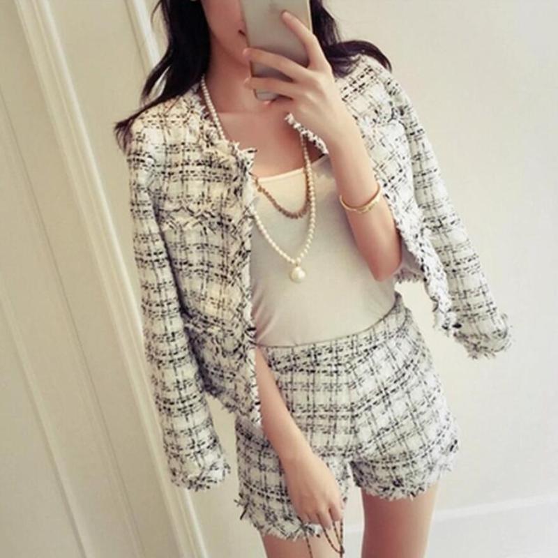 Women' Suits & Blazers Autumn Winter Tweed 2 Piece Set Women Slim Plaid Short Fashion Fringed Trim Jacket Coat + Tassels Suit, Black
Women' Suits & Blazers Autumn Winter Tweed 2 Piece Set Women Slim Plaid Short Fashion Fringed Trim Jacket Coat + Tassels Suit, Black