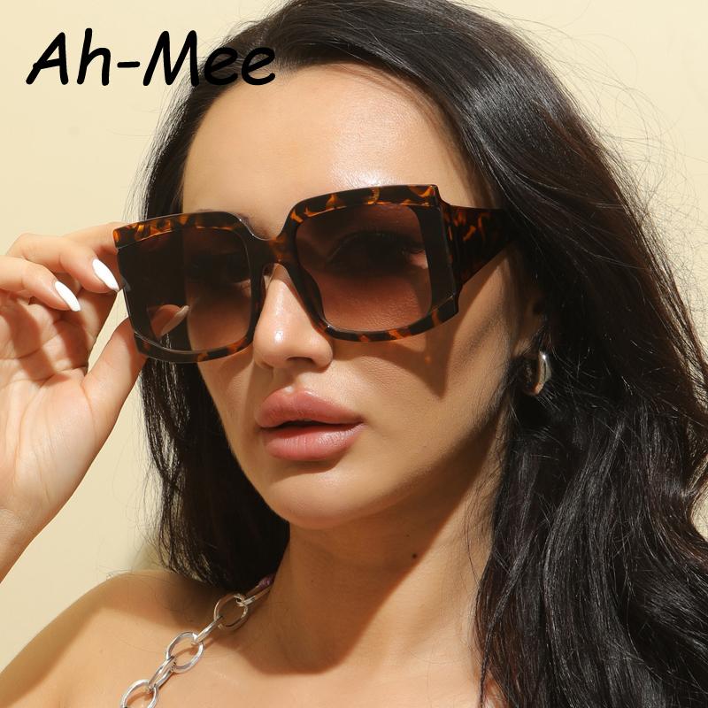 Sunglasses 2021 Classic Oversized Square Women Fashion Black Leopard Sun Glasses Female Gradient Vintage Big Shades UV400, White;black
Sunglasses 2021 Classic Oversized Square Women Fashion Black Leopard Sun Glasses Female Gradient Vintage Big Shades UV400, White;black