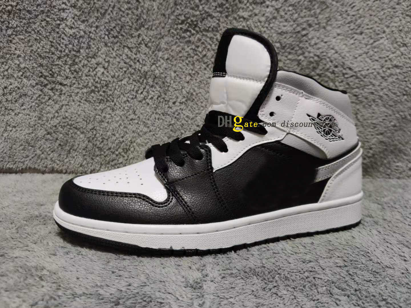 1 Mid White Shadow Basketball shoes 1s Mens Womens shoe Sneakers for size 36-46 554724 073, Cd0461 601
1 Mid White Shadow Basketball shoes 1s Mens Womens shoe Sneakers for size 36-46 554724 073, Cd0461 601