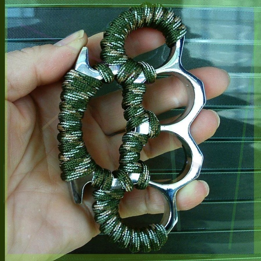 Hand Clasp for Self Defense Finger Tiger Four Boxing Ring Weapon Legal Fight Glass Fiber Supplies EBTA802
Hand Clasp for Self Defense Finger Tiger Four Boxing Ring Weapon Legal Fight Glass Fiber Supplies EBTA802