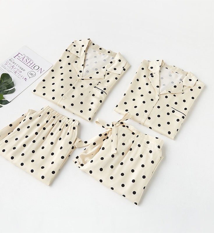 2021couple sleepwear cotton viscose yellow bottom polka dots printed women pajamas suit casual home clothes couple pajamas set, Black;red
2021couple sleepwear cotton viscose yellow bottom polka dots printed women pajamas suit casual home clothes couple pajamas set, Black;red