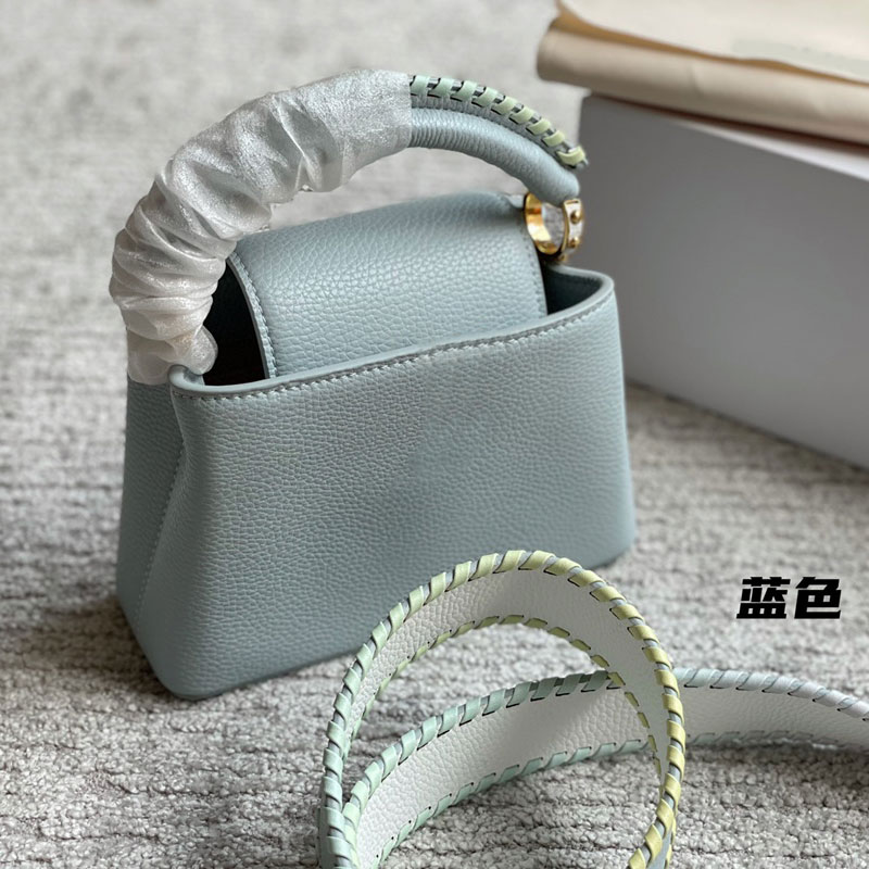 Women Handbags Shoulder Bags Designers Bag Lady Genuine Leather Totes Plain Hardware Buckle Letter Removable Woven Strap Internal Zipper, Blue
Women Handbags Shoulder Bags Designers Bag Lady Genuine Leather Totes Plain Hardware Buckle Letter Removable Woven Strap Internal Zipper, Blue
