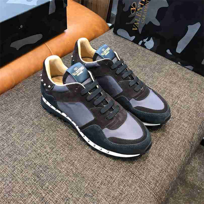 ValentinoL 2021 New Top Quality Designer Mens Casual Shoes womens Fashion Genuine Leather Sneakers Luxury Trainers GH 1216270-1
ValentinoL 2021 New Top Quality Designer Mens Casual Shoes womens Fashion Genuine Leather Sneakers Luxury Trainers GH 1216270-1