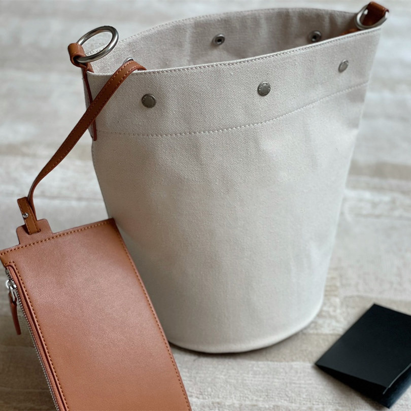 2021 Brand Luxury Ladies Canvas Bucket Bag Rive Gauche Tote Bags Leather Bottom Handbag Large Capacity 20*29cm
2021 Brand Luxury Ladies Canvas Bucket Bag Rive Gauche Tote Bags Leather Bottom Handbag Large Capacity 20*29cm