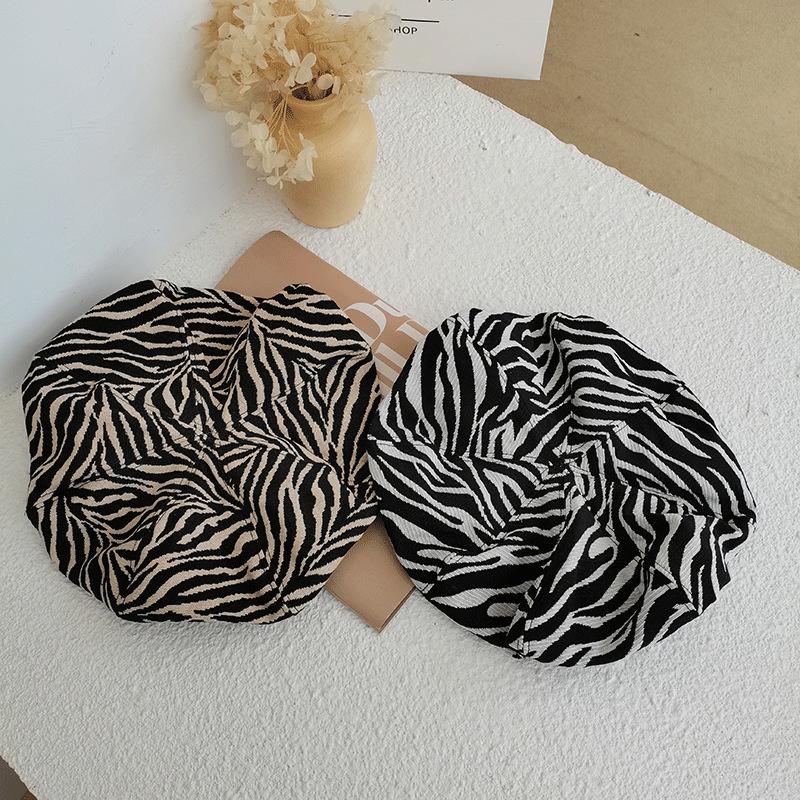 Berets Ins Korean Zebra Pattern Designer Hat Kawaii Beret Vintage Sun Fascinator Hats For Women Harajuku Mori Summer 2021 Trendy, Khaki
Berets Ins Korean Zebra Pattern Designer Hat Kawaii Beret Vintage Sun Fascinator Hats For Women Harajuku Mori Summer 2021 Trendy, Khaki