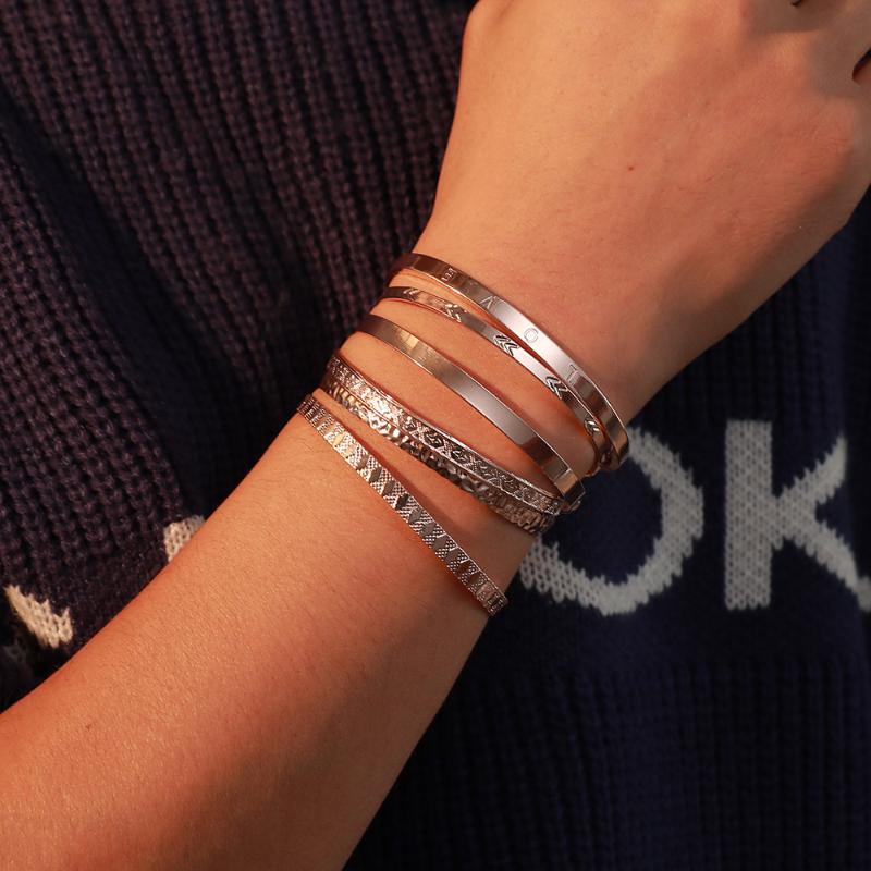 Bangle -piece Multi-layer Bracelet For Women Fashion Carved Adjustable Girl Jewelry Gift
Bangle -piece Multi-layer Bracelet For Women Fashion Carved Adjustable Girl Jewelry Gift
