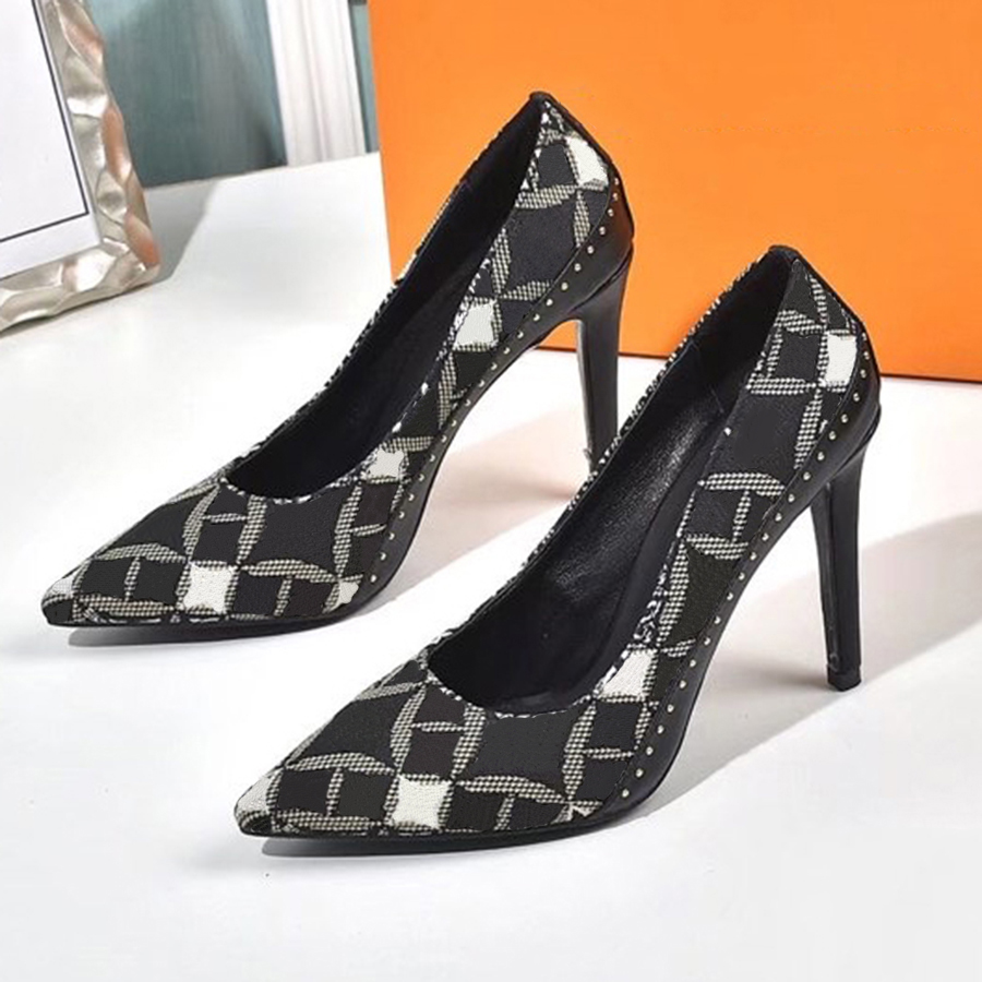 classics women sandals fashion shoes beach thick bottom slippers alphabet lady leather high heel slides sh02 05, Black 
classics women sandals fashion shoes beach thick bottom slippers alphabet lady leather high heel slides sh02 05, Black