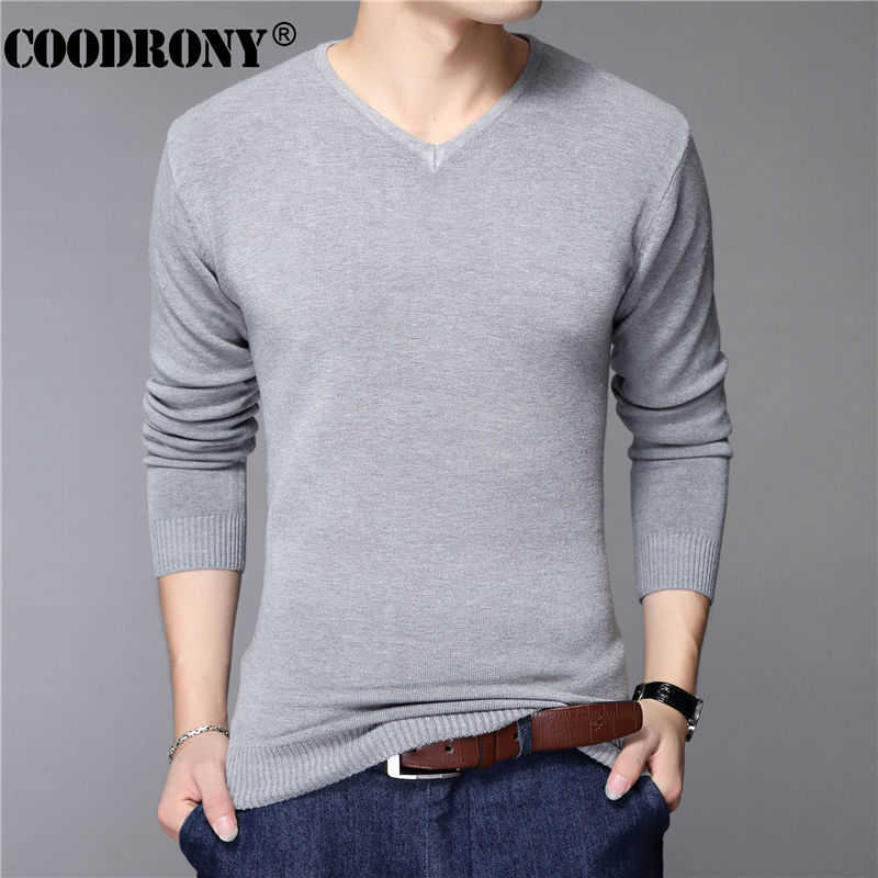 COODRONY Casual Slim Fit Sweater Men Classic Pure Black Pullover Men Solid Color V-Neck Pull Homme Cashmere Wool Sweaters Shirts 210818
