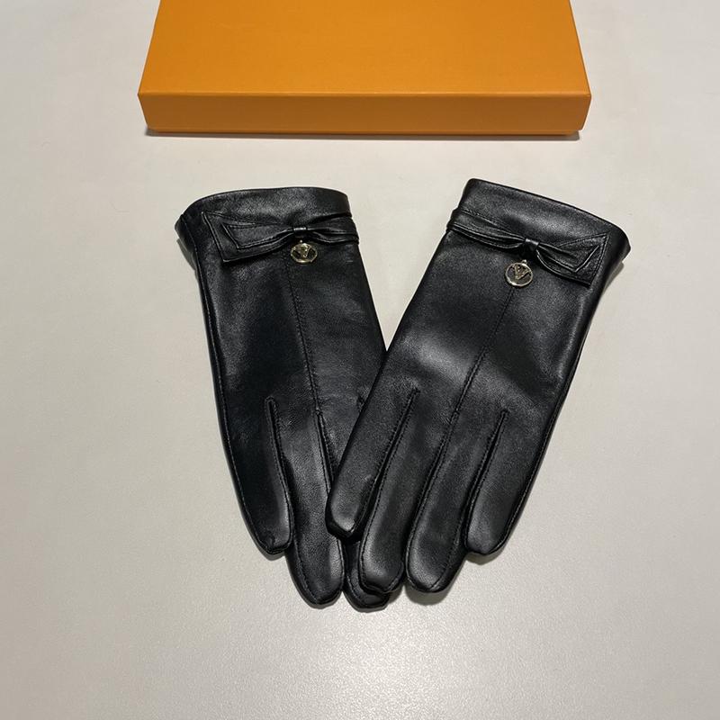 Winter Velvet Thicken Gloves Fashion Sheepskin Touch Screen Glove Christmas Day Gift for Girls Luxury Mittens
Winter Velvet Thicken Gloves Fashion Sheepskin Touch Screen Glove Christmas Day Gift for Girls Luxury Mittens