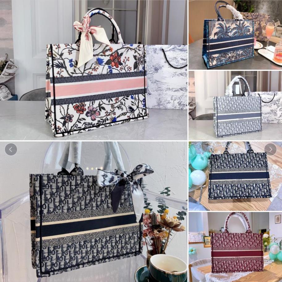 2021 luxury designer women handbags female tote bags ladies shopping bag double-sided flower large capacity high quality 08, 18
2021 luxury designer women handbags female tote bags ladies shopping bag double-sided flower large capacity high quality 08, 18
