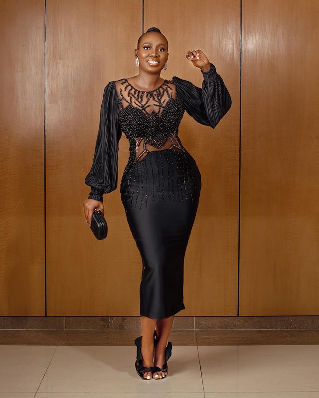 2021 Plus Size Arabic Aso Ebi Black Luxurious Sexy Prom Dresses Beaded Sheer Neck Tea Length Evening Formal Party Second Reception Gowns ZJ704