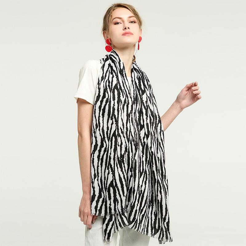 Hats, Scarves & Gloves Sets 2021 Fashion Satin Zebra Pattern Reactive Printing Ladies Scarf Autumn Multicolor
Hats, Scarves & Gloves Sets 2021 Fashion Satin Zebra Pattern Reactive Printing Ladies Scarf Autumn Multicolor