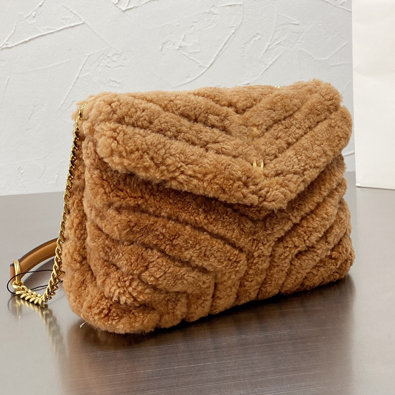 designer Teddy Plush Messenger Bag Fur Handbag Purse Envelope Style Furry Shoulder Bags Fashion Letter Golden Chain Flap Handbags
designer Teddy Plush Messenger Bag Fur Handbag Purse Envelope Style Furry Shoulder Bags Fashion Letter Golden Chain Flap Handbags