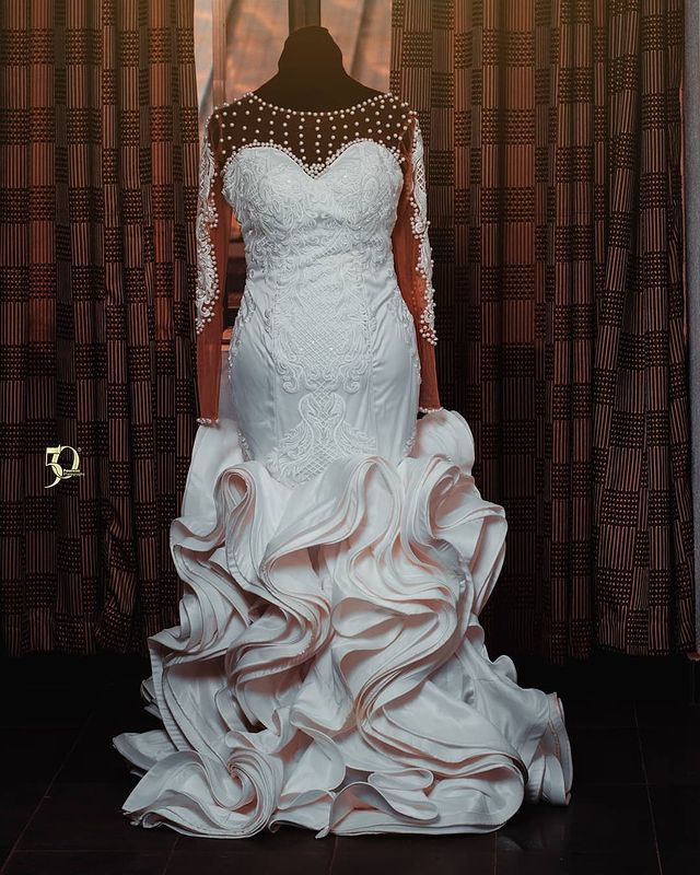 2021 Plus Size Arabic Aso Ebi Luxurious Lace Mermaid Wedding Gowns Sheer Neck Long Sleeves Pearls Tiers Bridal Dresses ZJ456