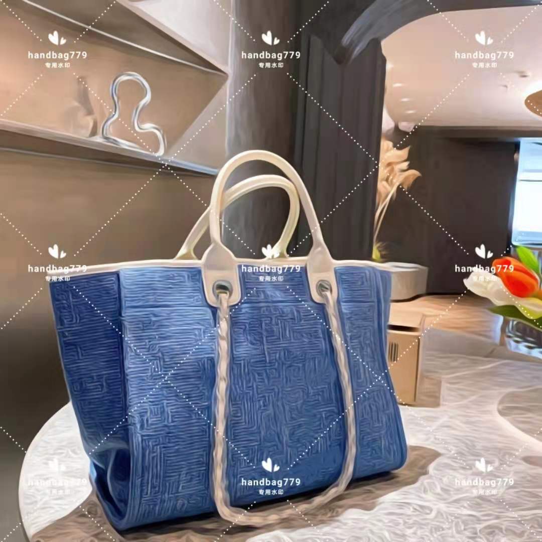 High end Hempen cotton striped shopping bags one shoulder slanting cross portable beach bag embroidery street photo holiday travel essential
High end Hempen cotton striped shopping bags one shoulder slanting cross portable beach bag embroidery street photo holiday travel essential