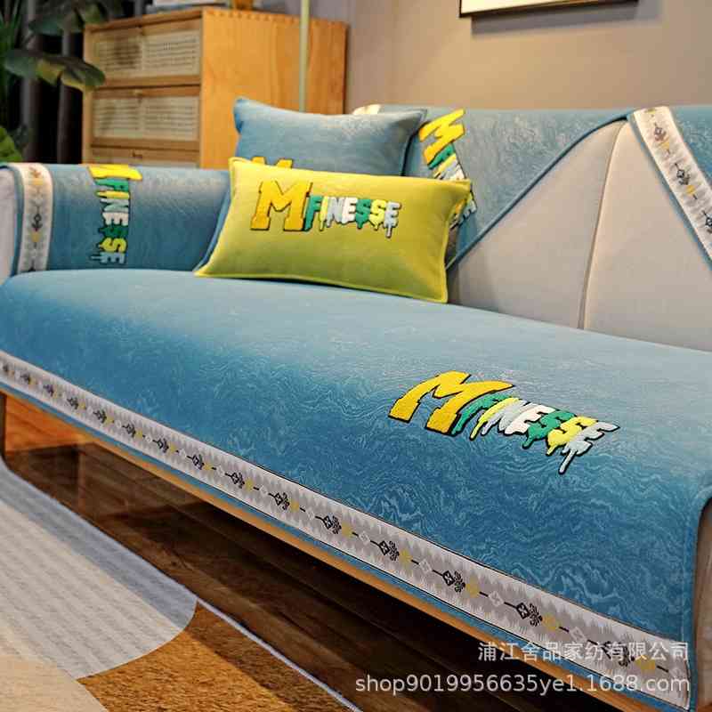 Swedish velvet Nordic simple four seasons sofa full package universal anti-skid cushion cover cloth
Swedish velvet Nordic simple four seasons sofa full package universal anti-skid cushion cover cloth