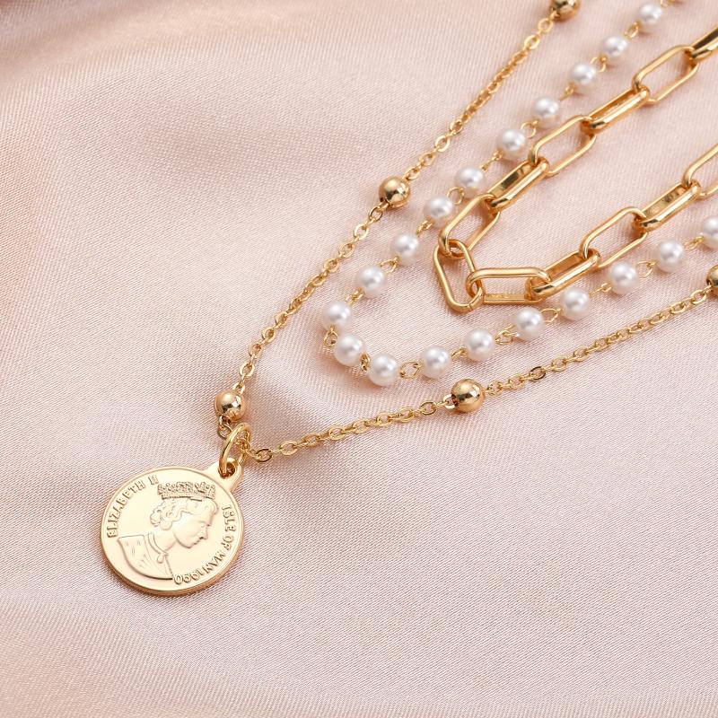 Chains Golden Simple Fashion Pearl Gilded Copper Necklace Niche Net Red Style Ladies Clavicle Chain Holiday Commemorative Gifts, Silver
Chains Golden Simple Fashion Pearl Gilded Copper Necklace Niche Net Red Style Ladies Clavicle Chain Holiday Commemorative Gifts, Silver